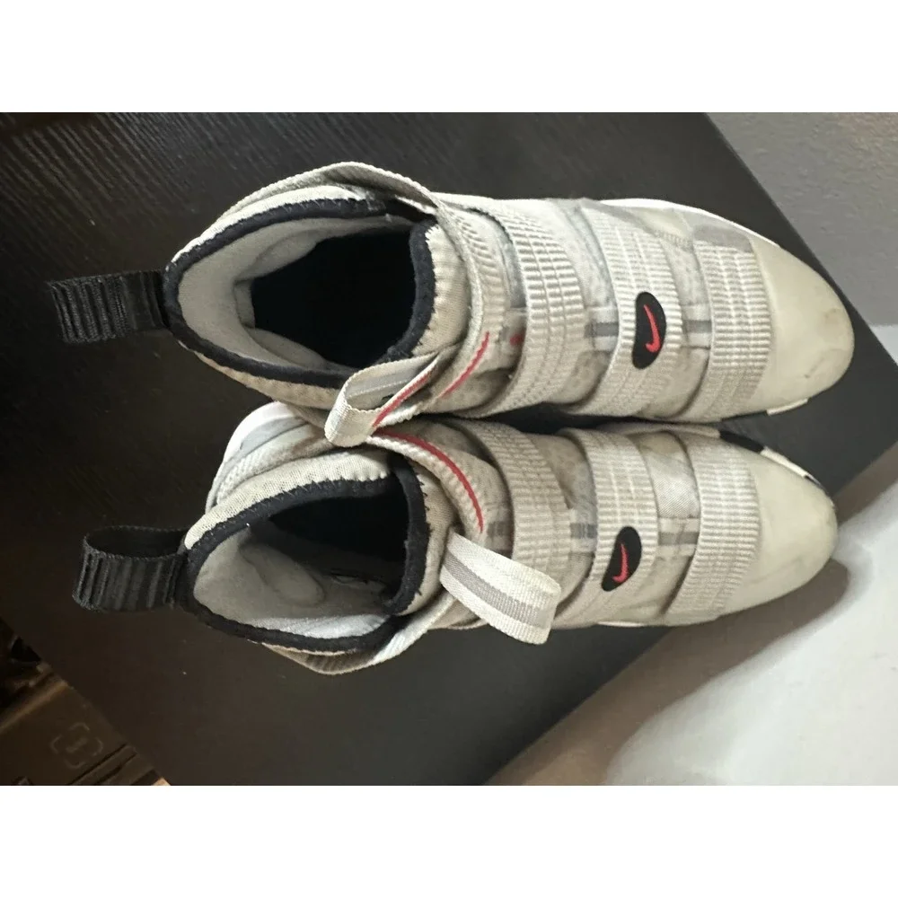 Nike‎ LeBron James Soldier 11 Silver Bullet Red Men Size 13 Basketball Shoes